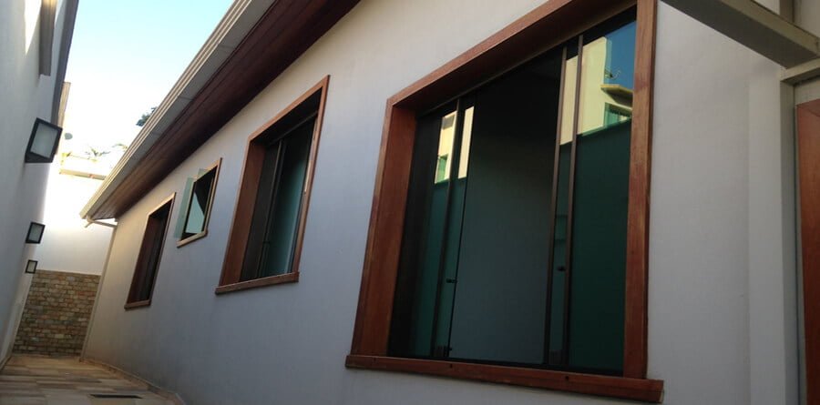 Saiba O Que E Uma Janela De Madeira Com Vidro Blindex